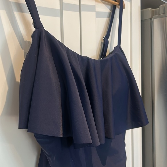 CUPSHE Navy Flowy Ruffle Trim Ruched Front Tummy Control Swimsuit Plus Size 2X - Picture 6 of 15
